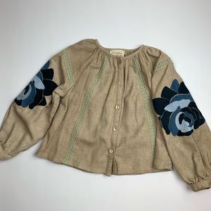 Beautiful Tuchinda top.